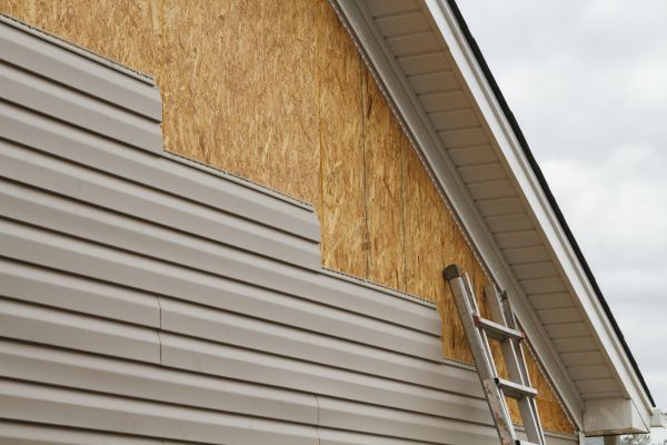 Professional Loose Siding Replacement